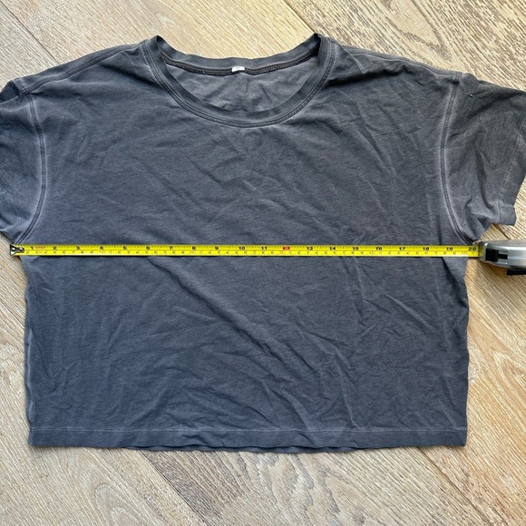 Lululemon stone great acid wash cropped short sleeve - Picture 5 of 5